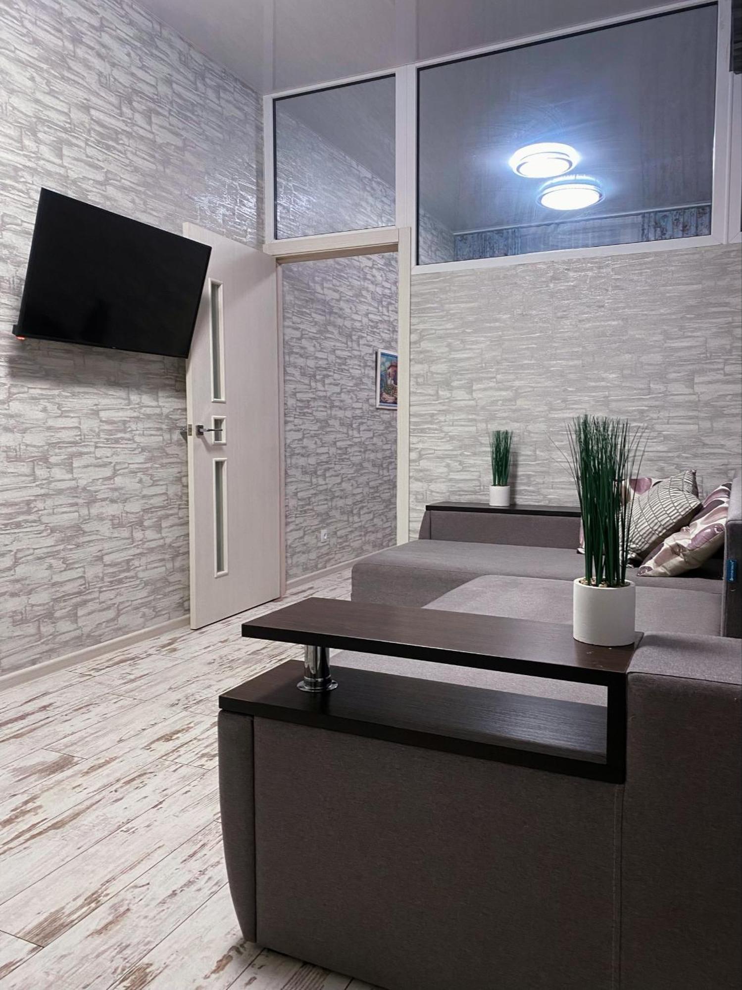 Vip Apartaments 2 Kharkiv Exterior photo